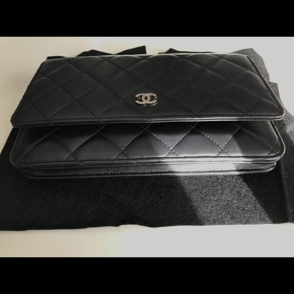 CHANEL WALLET ON CHAIN WOC LAMBSKIN SILVER Chain - Picture 2 of 4